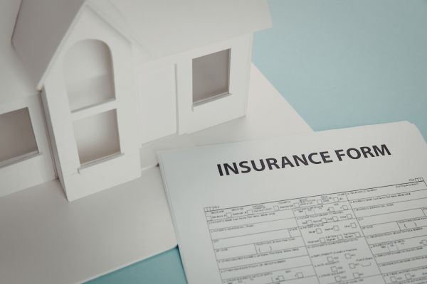 blockchain insurance applications